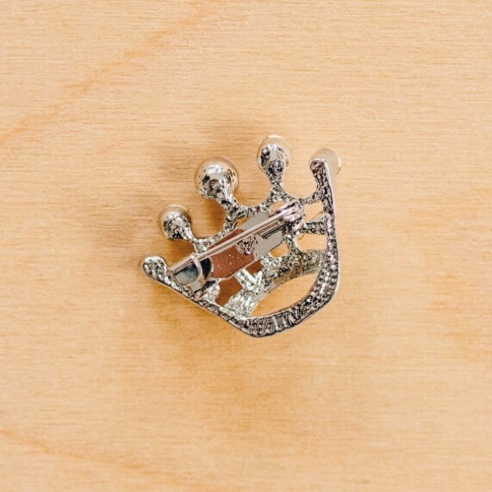 Silver & Clear Rhinestone Crown Pin Brooch - Picture 2 of 7